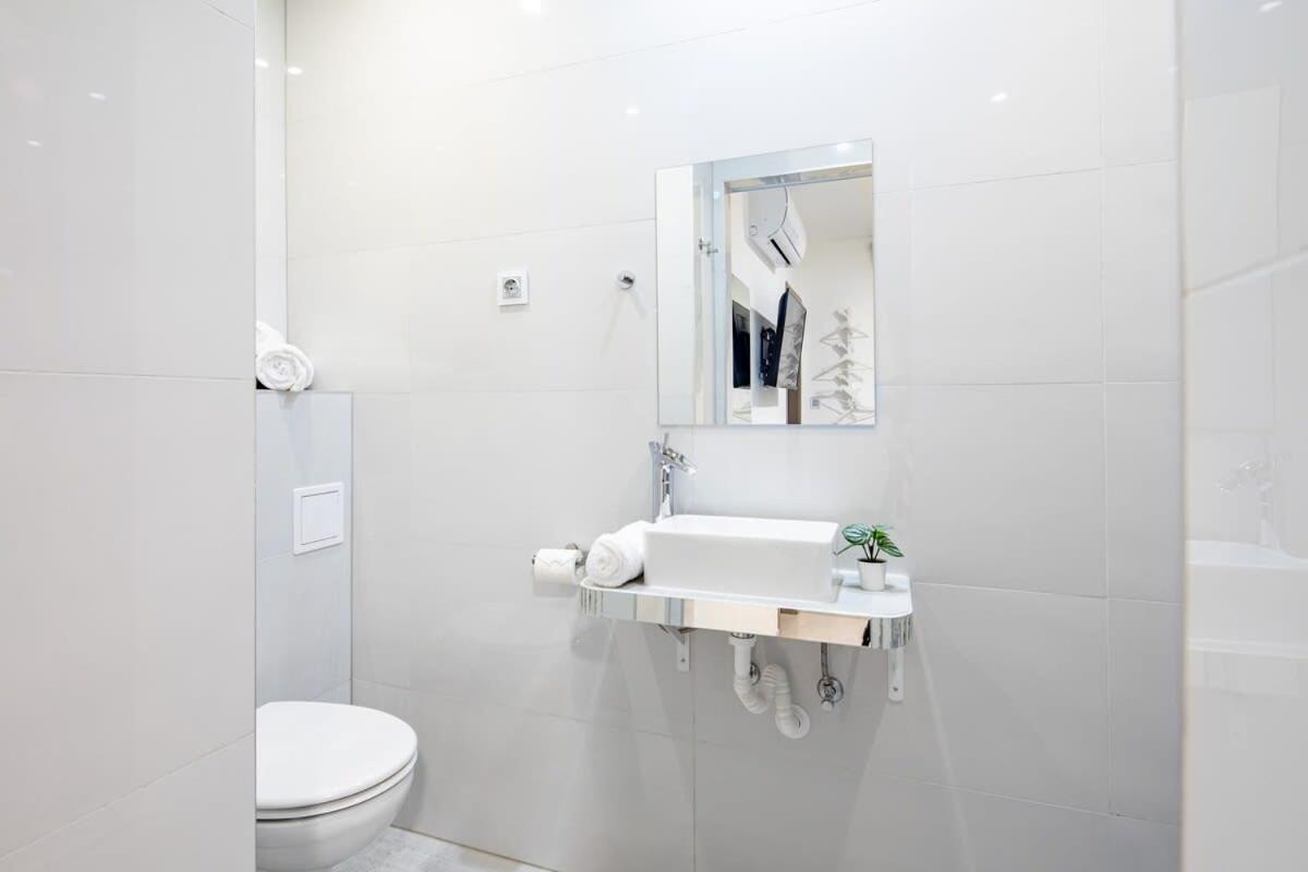 Apartmán Central - New - Quiet Sleep Budapešť Exteriér fotografie